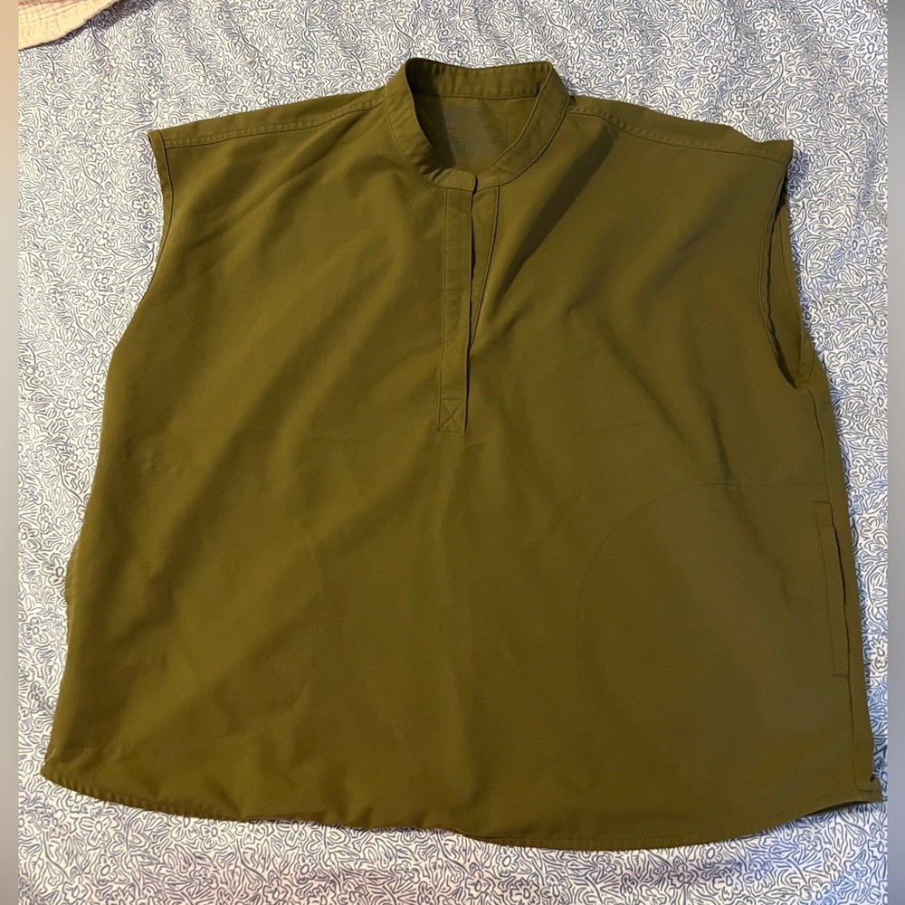 Rafaela scrub top